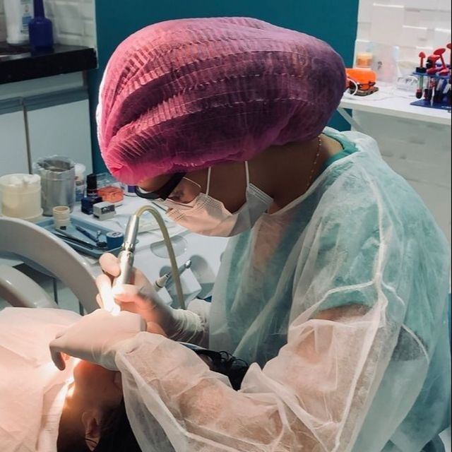 Zaynab Es snoussi el karmy, Higienista dental Aguadulce