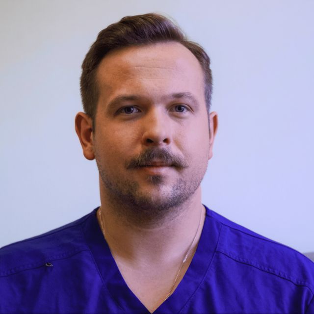 Michał Pacholski , chirurg dziecięcy Legnica