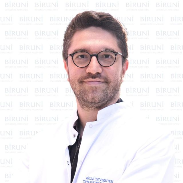 Erman Ak, Plastik Rekonstrüktif Ve Estetik Cerrahi Küçükçekmece