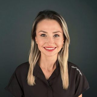 Resmi büyüt: Özge Büyüknacar Kelkit, Diş Hekimi Adana