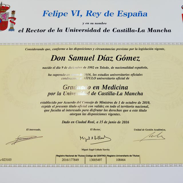 Acercar imagen: certificate 1