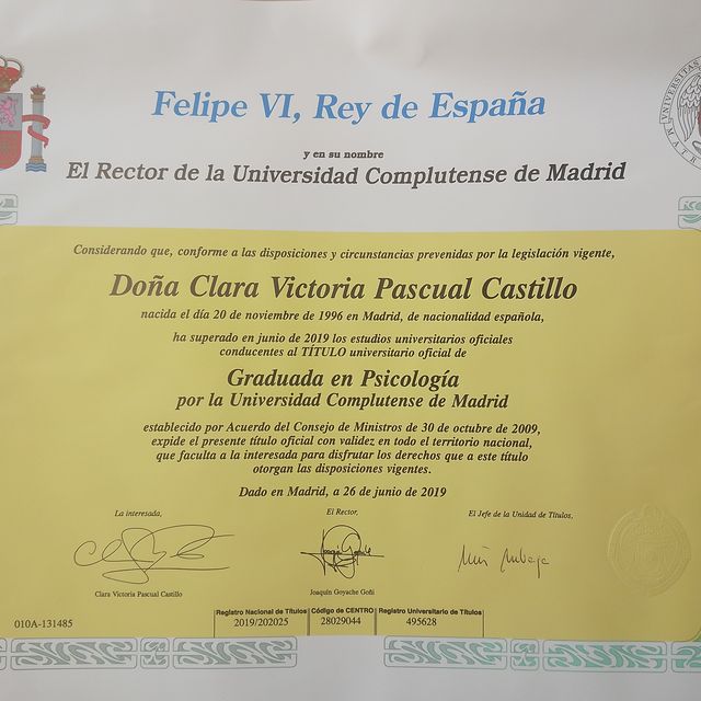 Acercar imagen: certificate 1