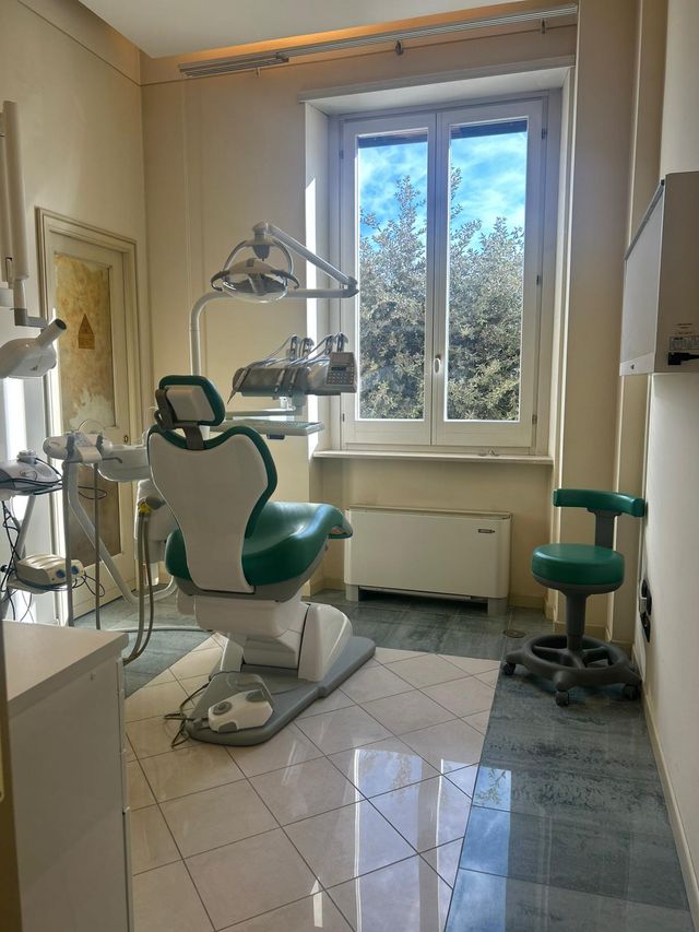 Ingrandire l'immagine: Ambulatorio Odontoiatrico Federici Dr Gaetano