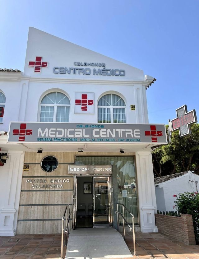 Acercar imagen: CALAHONDA MEDICAL CENTER
