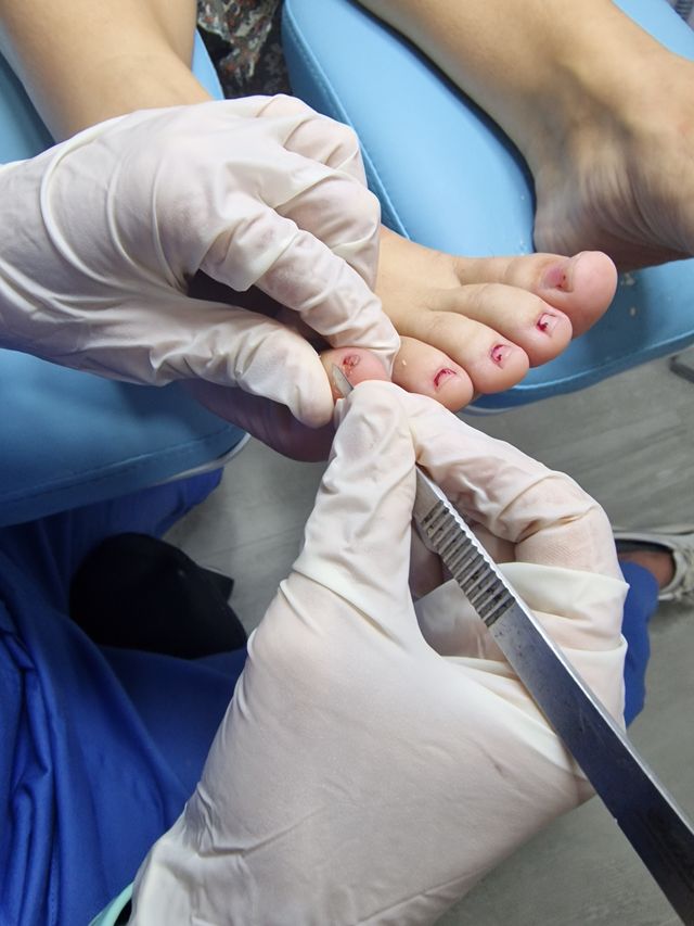 Acercar imagen: Clínica Gironés ( Podología y Fisioterapia)