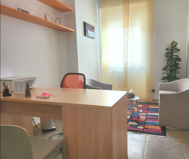 Ingrandire l'immagine: Studi Medici IV Novembre