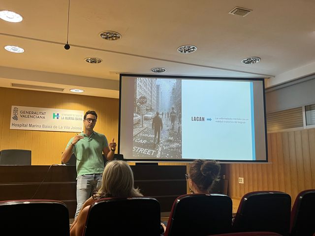 Acercar imagen: Consulta virtual (a distancia)