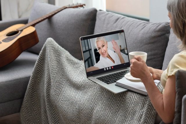 Acercar imagen: Consulta online - Adela Guillén