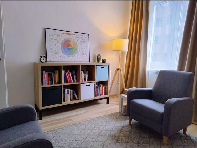 Powiększ obraz: Gabinet Śródmieście (przy Hali Mirowskiej)