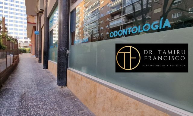 Acercar imagen: Dr. Tamiru Francisco Aduna. Ortodoncia y Estética en Madrid