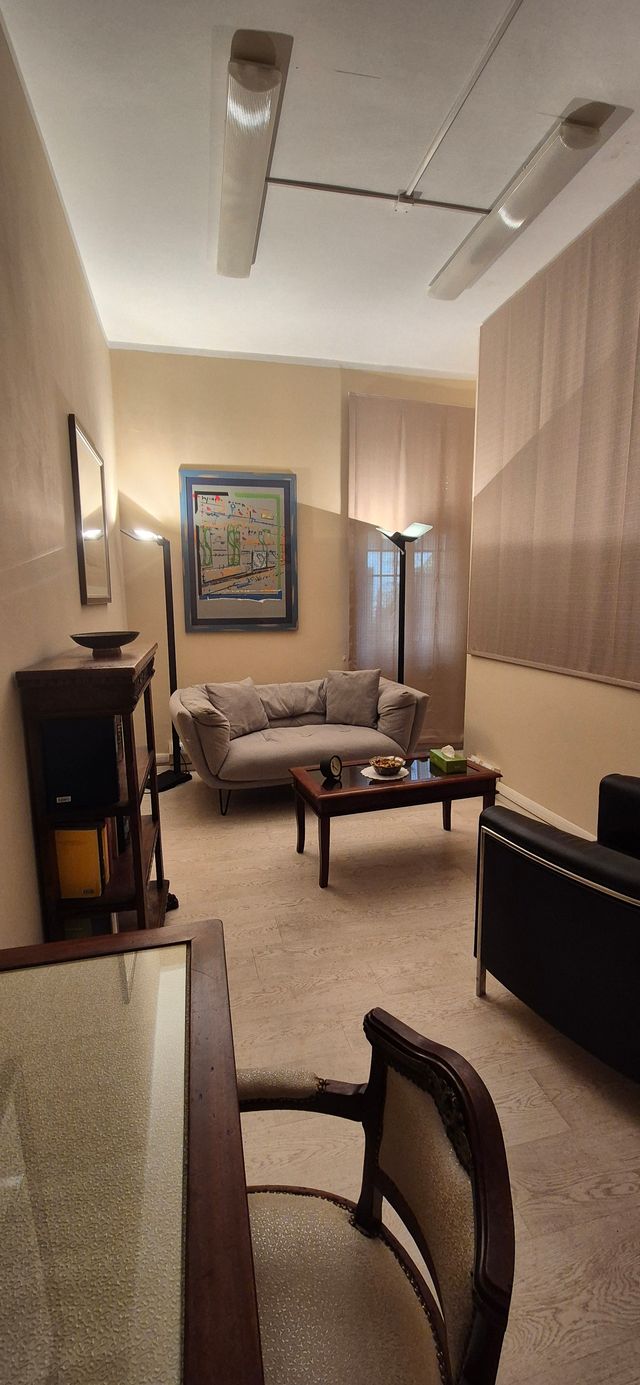 Ingrandire l'immagine: Studio Privato zona Appia Teresa Luzzi