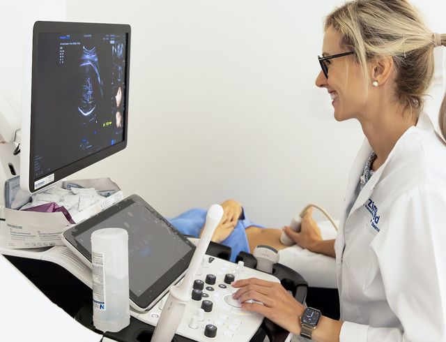 Powiększ obraz: ZimMed - Centrum Medyczne