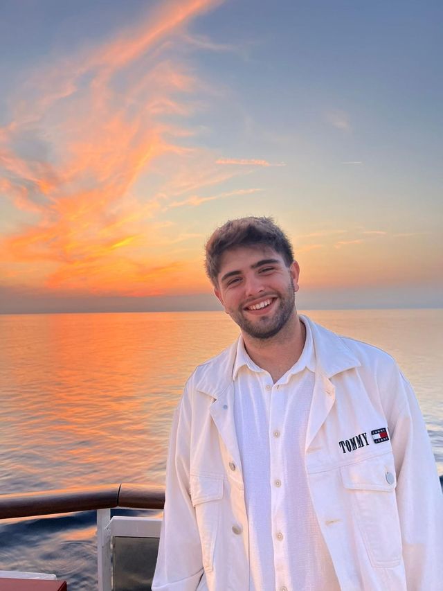 Acercar imagen: Lorena Combadiera (Esencia)