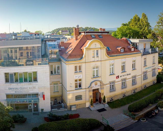Powiększ obraz: KCM Clinic Jelenia Góra KLINIKA STOMATOLOGICZNA LEK. DENT  STANISŁAW ADAMOWICZ