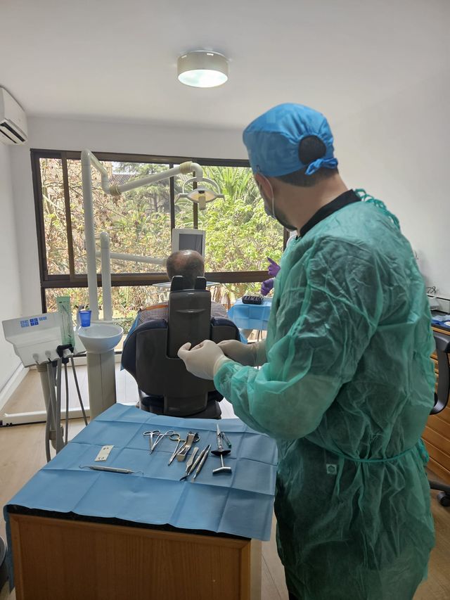 Acercar imagen: Ciutat Vella Clínica Dental