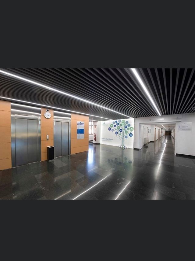 Acercar imagen: CLINICA SAN MIGUEL - consulta C4 - ( no hace falta pasar por control )