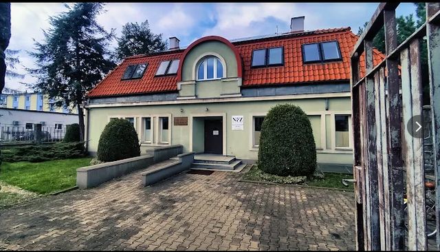 Powiększ obraz: NZOZ AR-VITA  Usługi Medyczne  S.C. Przychodnia lekarska w Świdnicy , Gabinet Stomatologiczny Lek. dent Stanisław Adamowicz