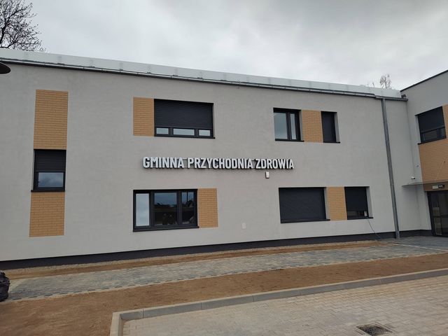 Powiększ obraz: Gminna Przychodnia Zdrowia w Legnickim Polu