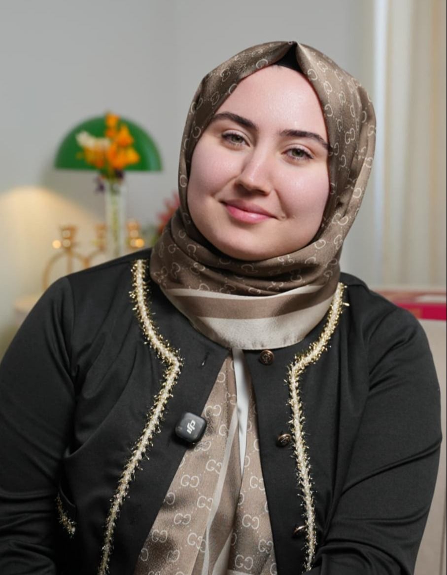 Ayşenur Dıvarcı-0