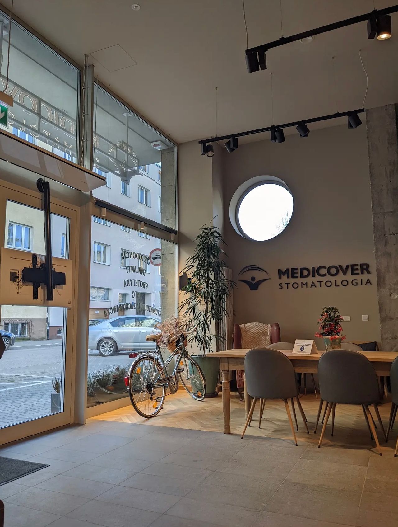 Viyaleta Karetskaya-1