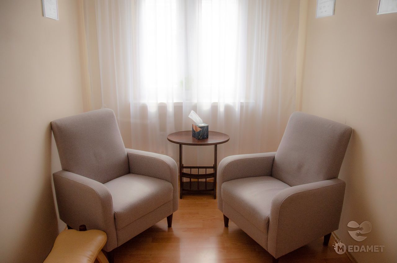 Karol Dobkowicz Ngondo-0