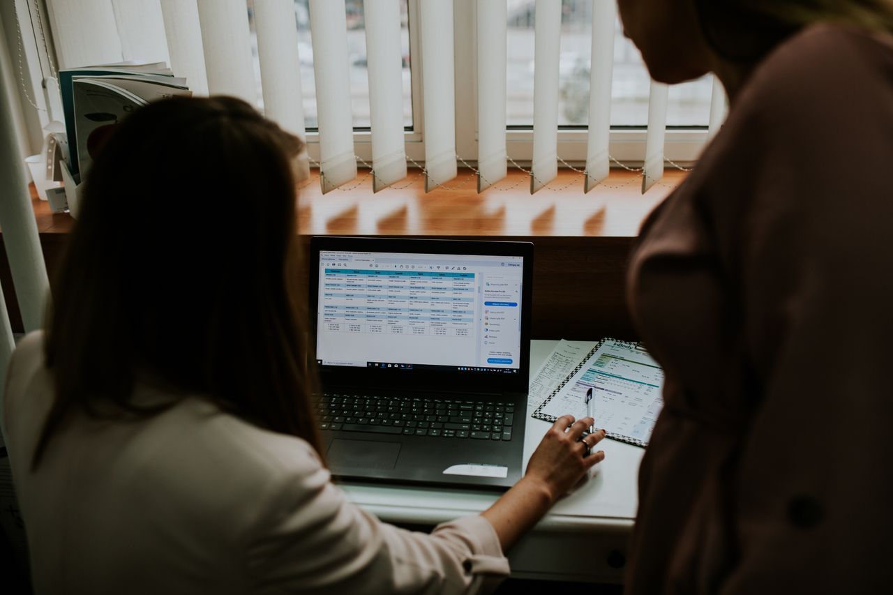 Karolina Leontowicz-8