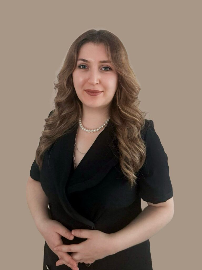 Emine Çınar-0
