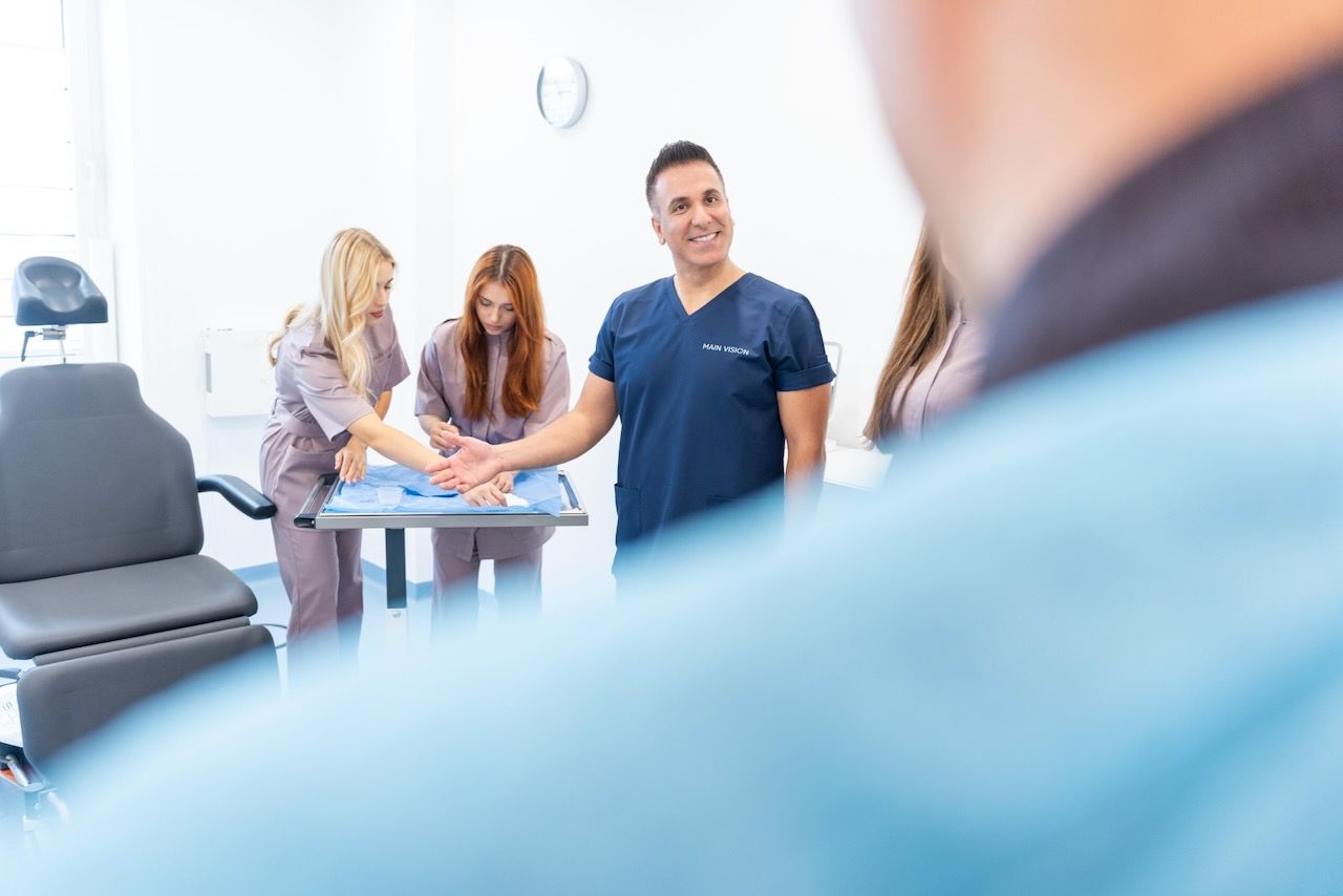 Parviz Rafiezadeh, Doktora-Ye-Pezeshki-1