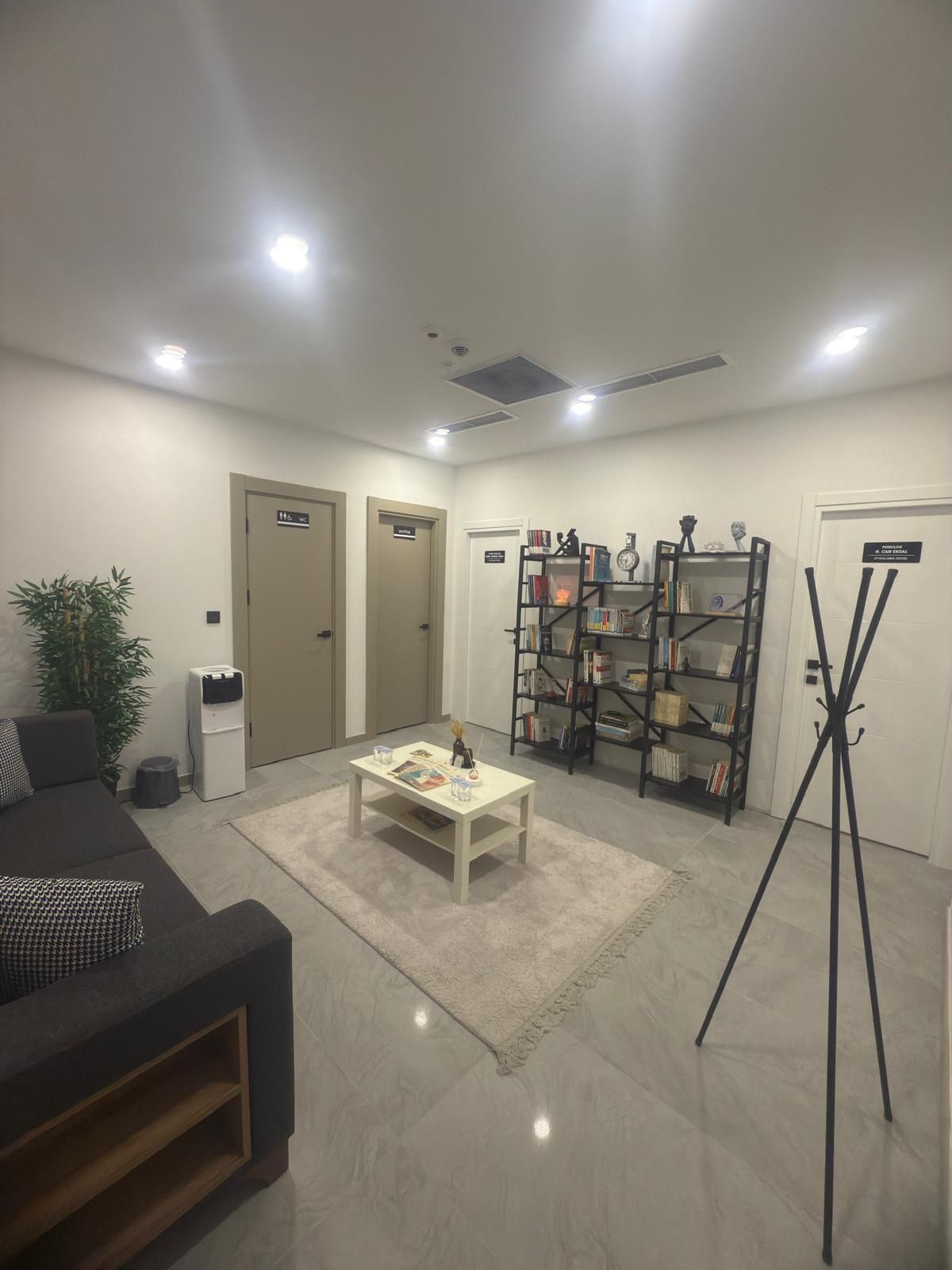 Büşra Akdeniz Erdal-1