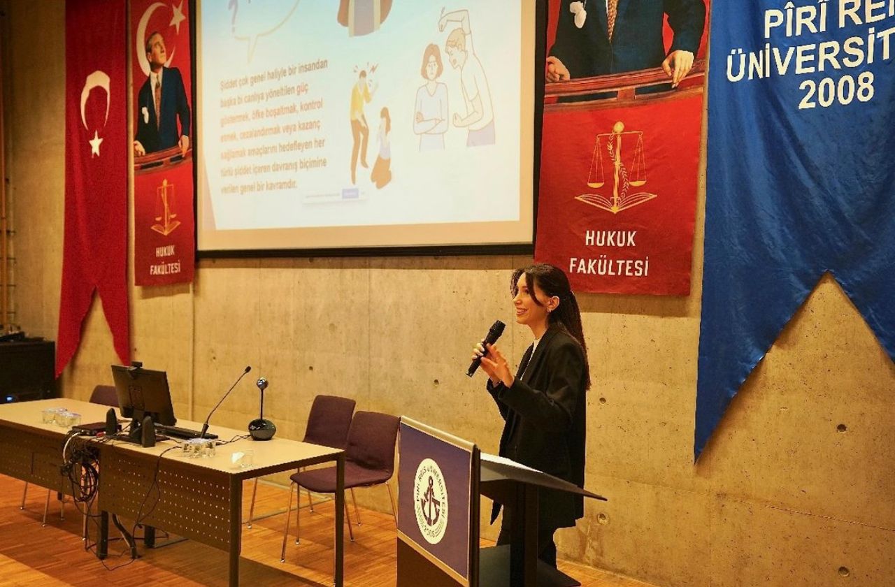 Ece Demir-0