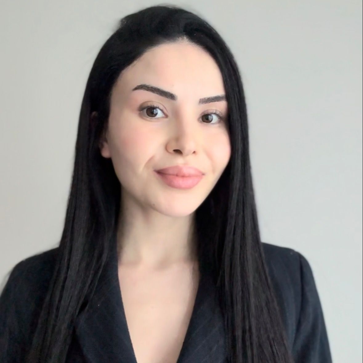 Büşra Gökdoğan-0