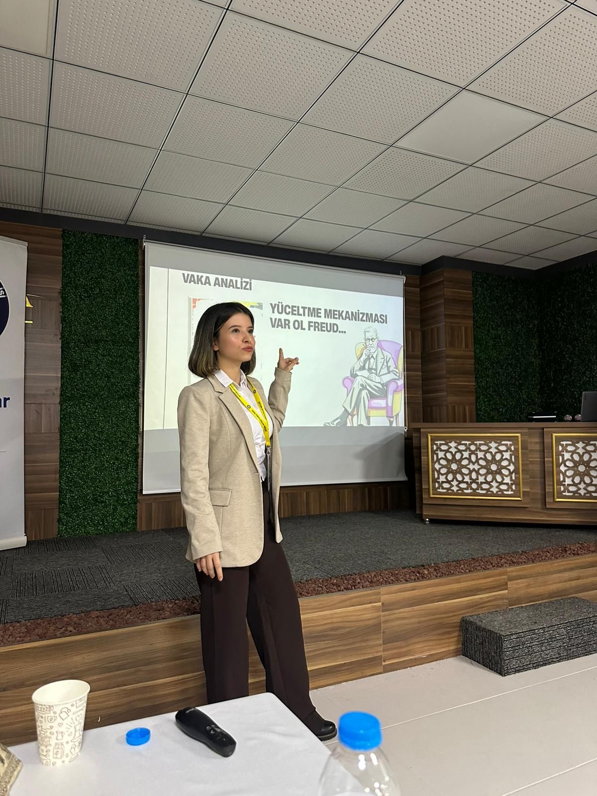 Neslişah Sarılı-9