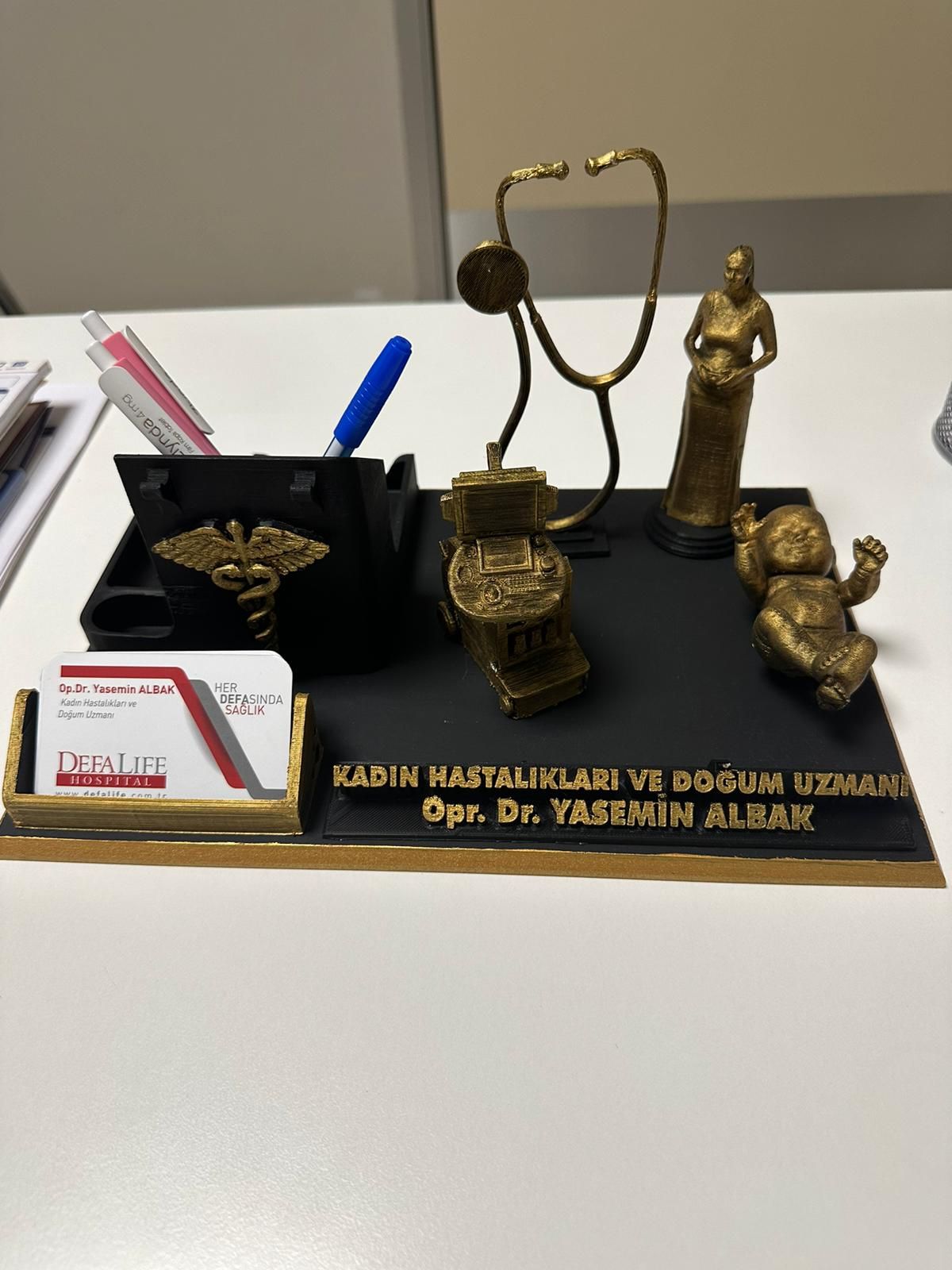 Yasemin Albak-0