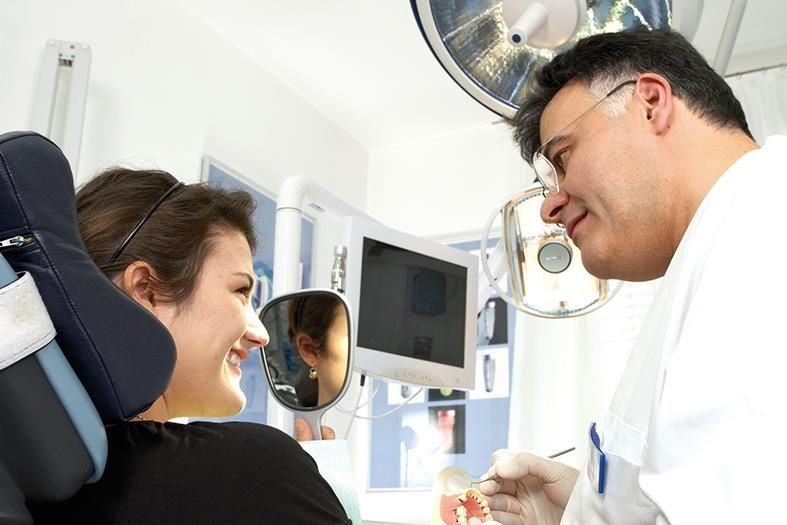 Dr.-Medic Stom. Obeida Kraemer-4