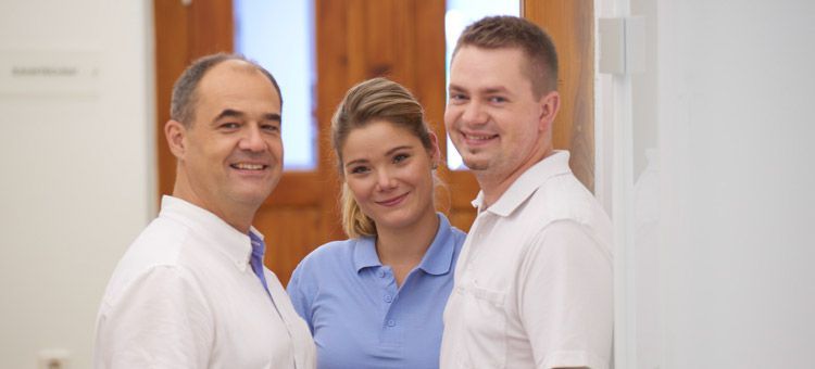 Assistenzärzte Zahnarztpraxis Kühnöl-1