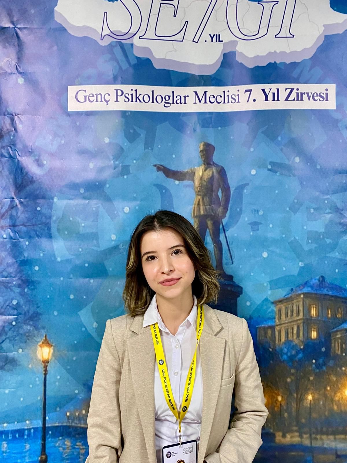 Neslişah Sarılı-8