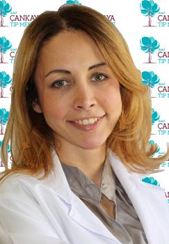 Emine Özge Ayabakan-1