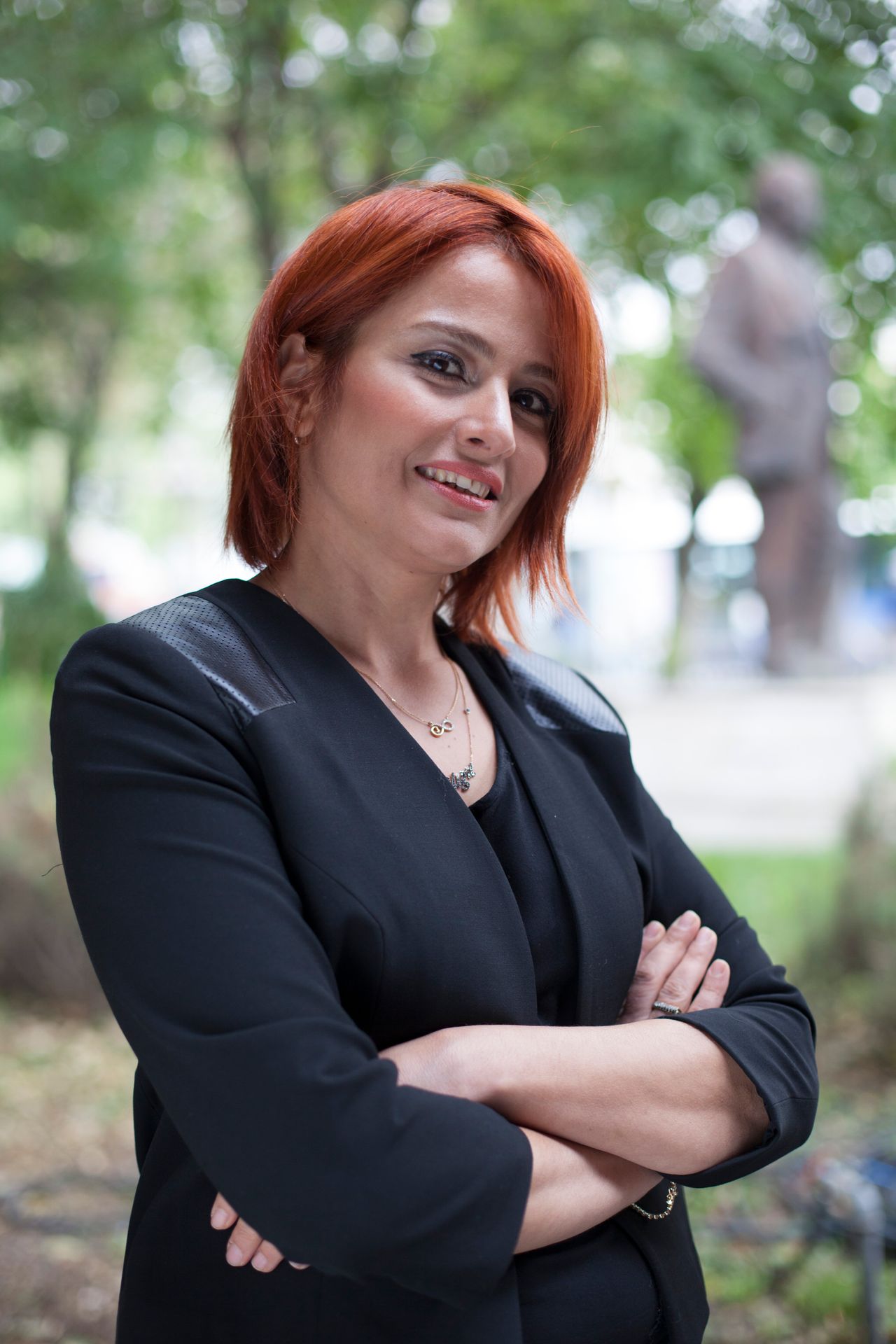 Sibel Aracı-0