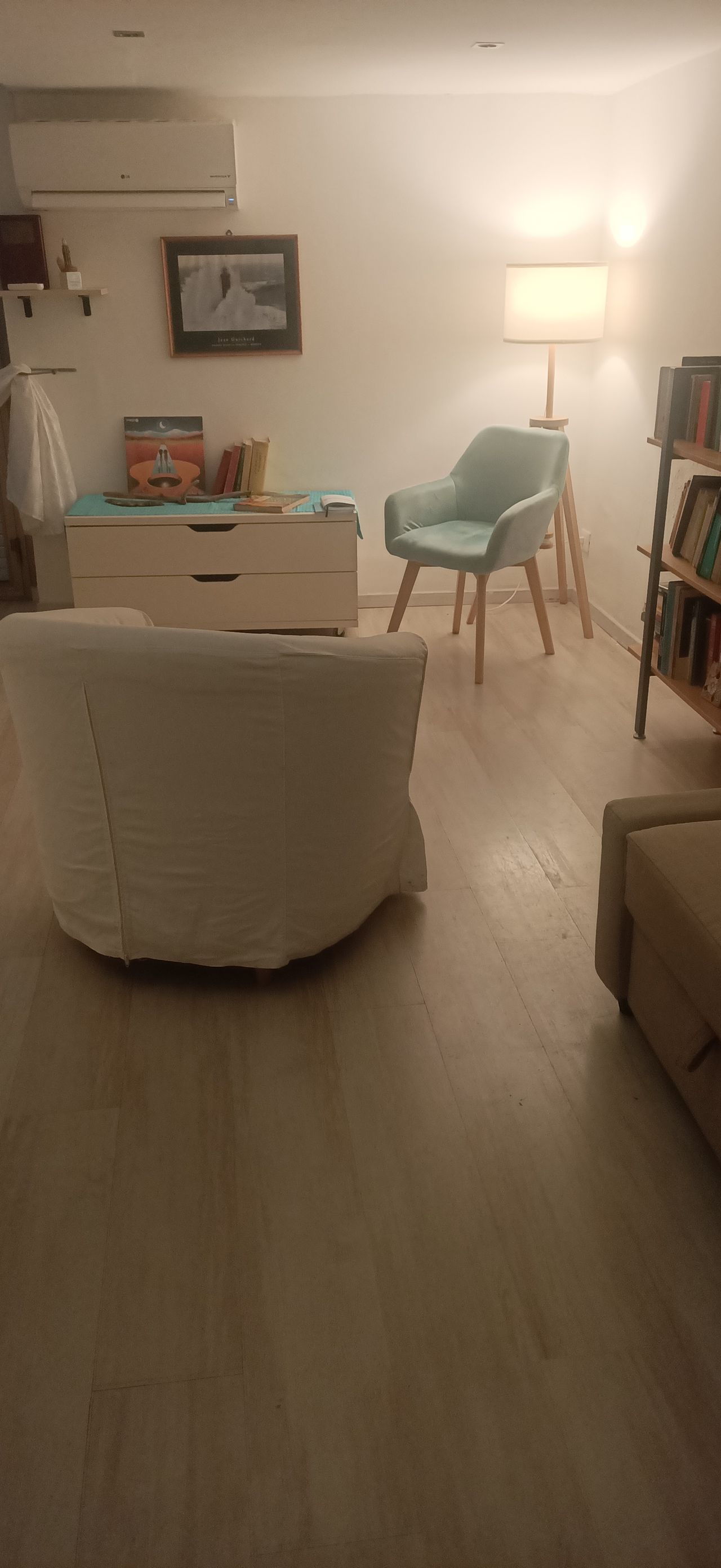 Victoria Mc Dowell-0