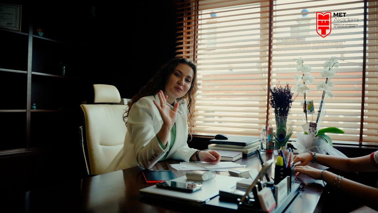 Tuğba Özsarıkaya-17