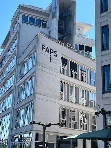 Sussan Nazari Azari-0