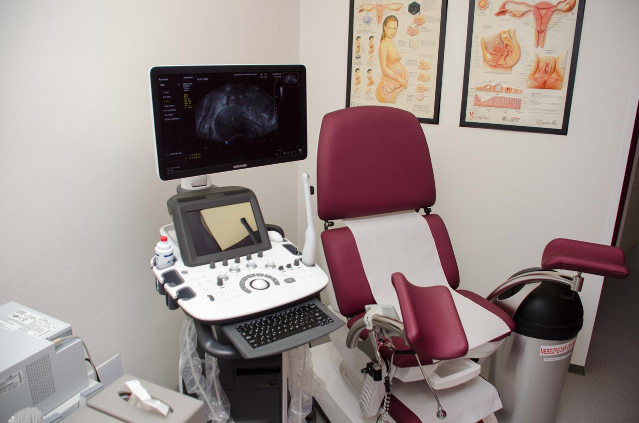 Peter Koliba, Csc.-5