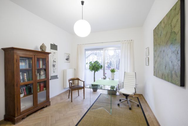 Sabine Schmitz (M.med. Tcm, Hangzhou, China)-6