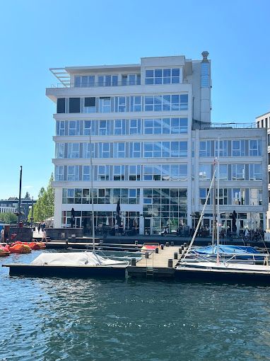 Sussan Nazari Azari-5