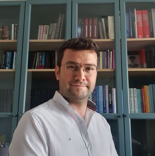 Özgür Aycan Akdur-0