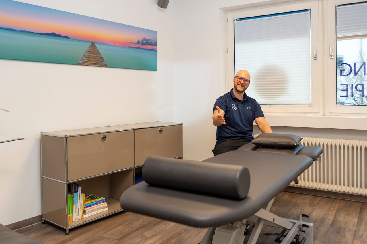 As Physio Steffen Albert-13