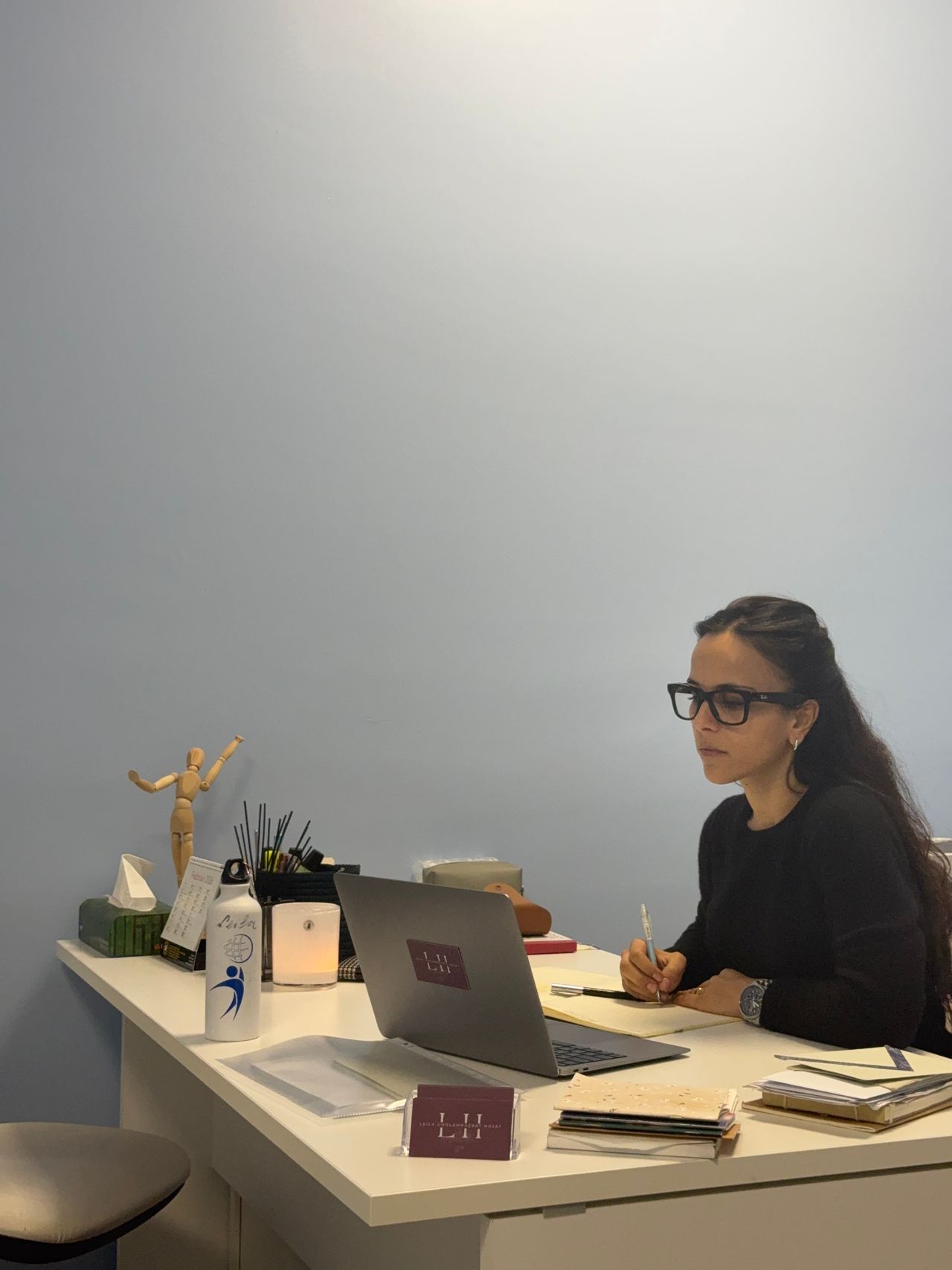 Leila Gholamhazrat Hojat-5