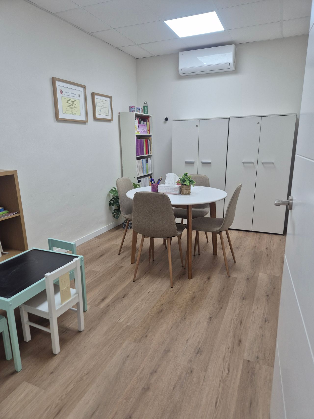 Zeudy Estal Daries-0