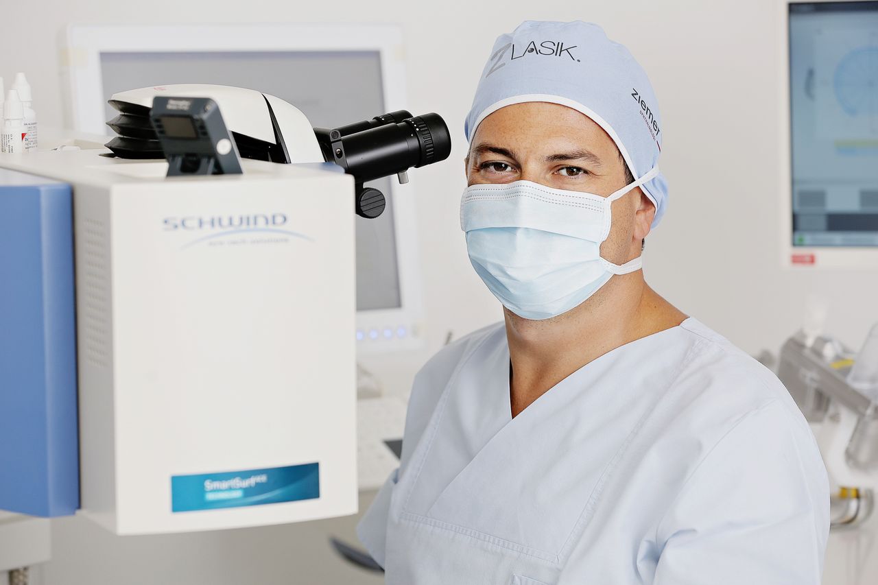 Victor Derhartunian-0