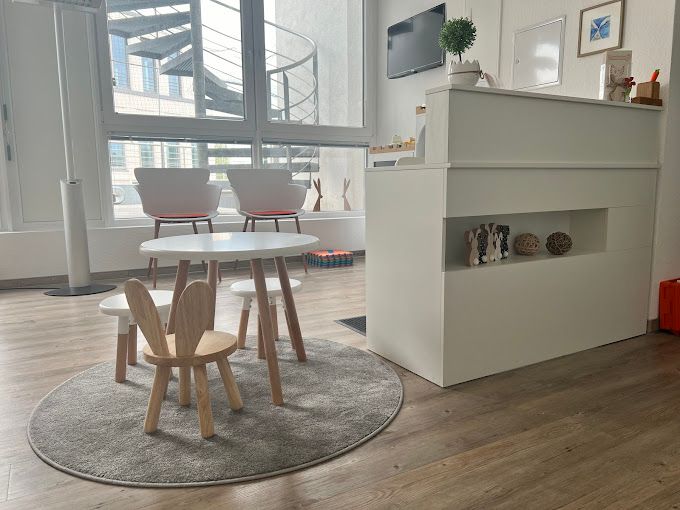 Sussan Nazari Azari-1